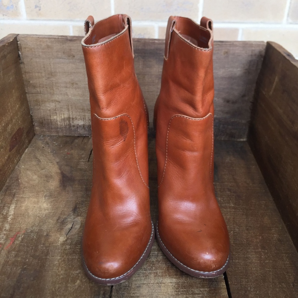 Cole Haan Women's Ankle Boots Brown booties - Picture 2 of 8